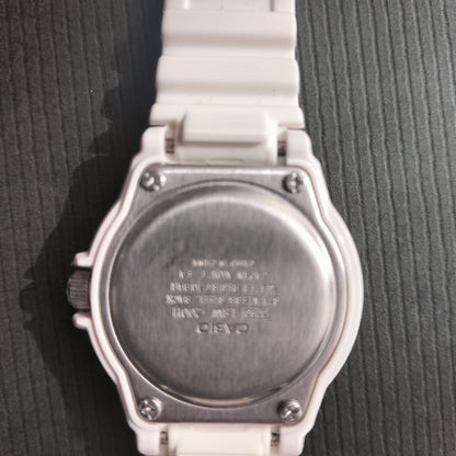 CASIO LRW-200H-4EV Analog Quartz Women