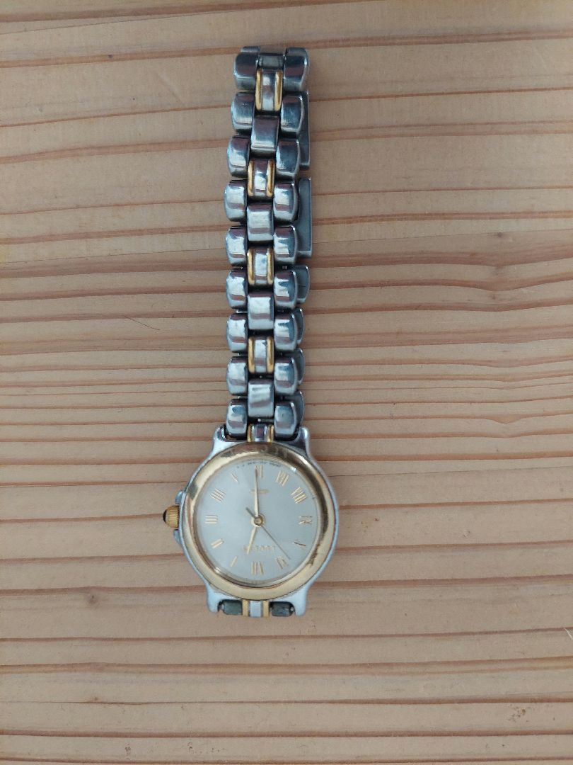 Seiko Lucent Analog Quartz Women