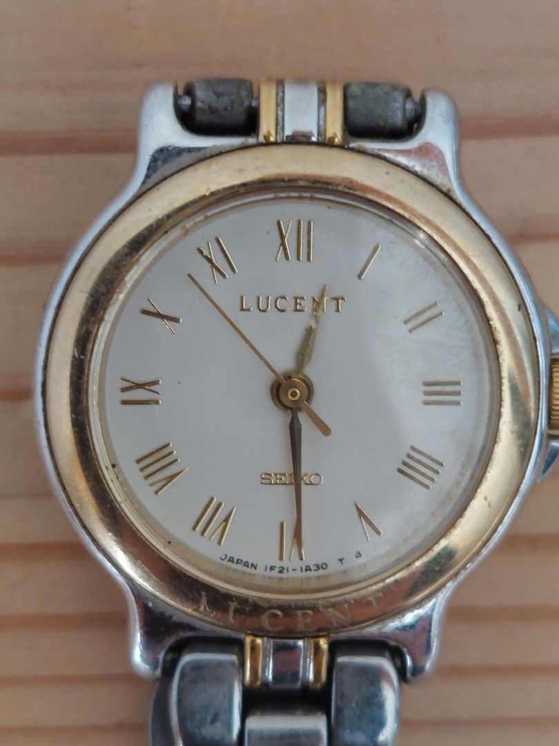 Seiko Lucent Analog Quartz Women