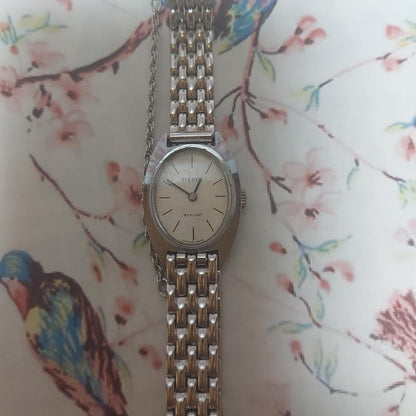 Tissot Analog Mechanical (Manual) Women Women