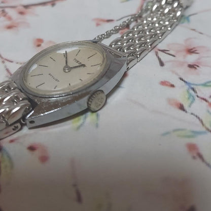 Tissot Analog Mechanical (Manual) Women Women
