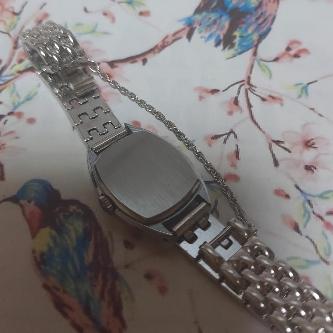 Tissot Analog Mechanical (Manual) Women Women
