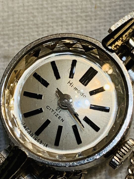 Citizen HMOM51202B-S Analog Mechanical (Manual) Women
