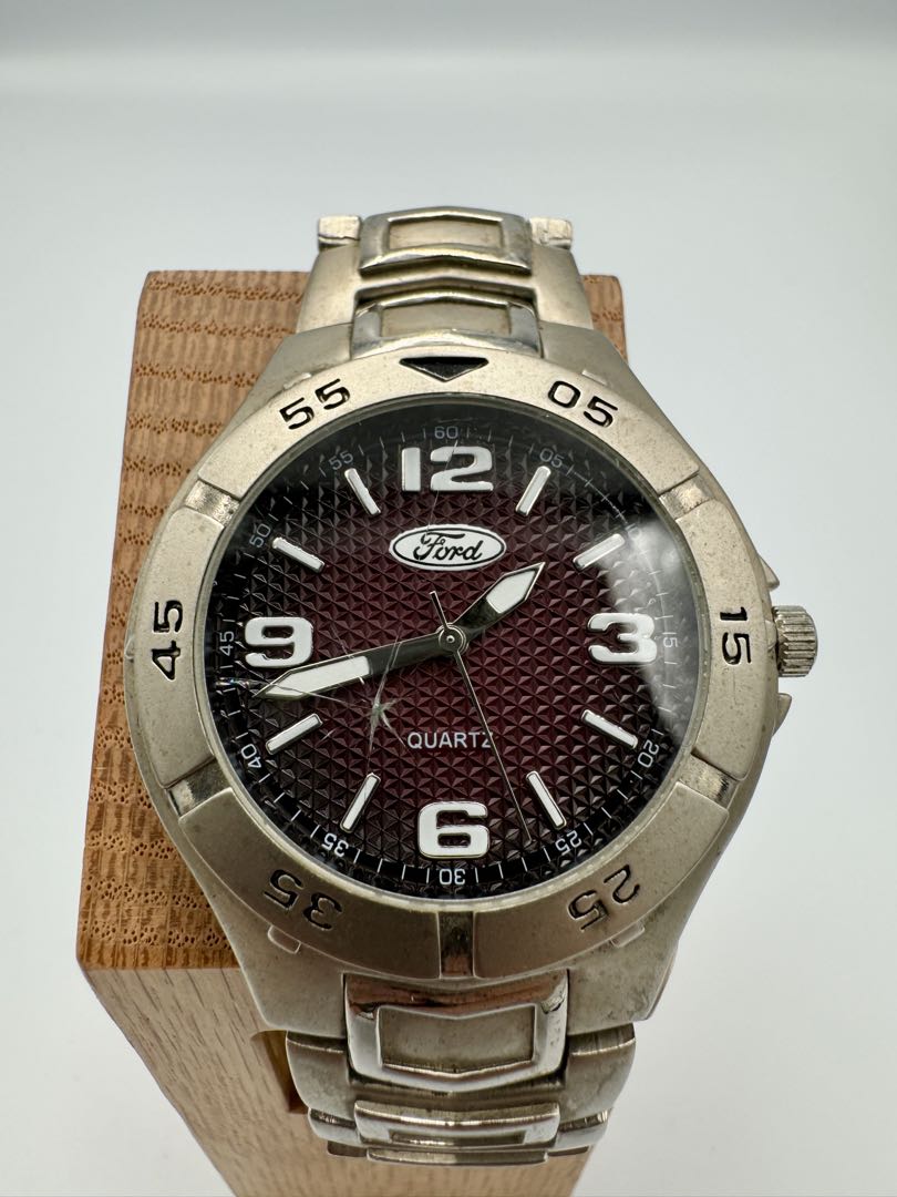 Ford Analog Quartz Men Watch Fd204 Cracked Glass