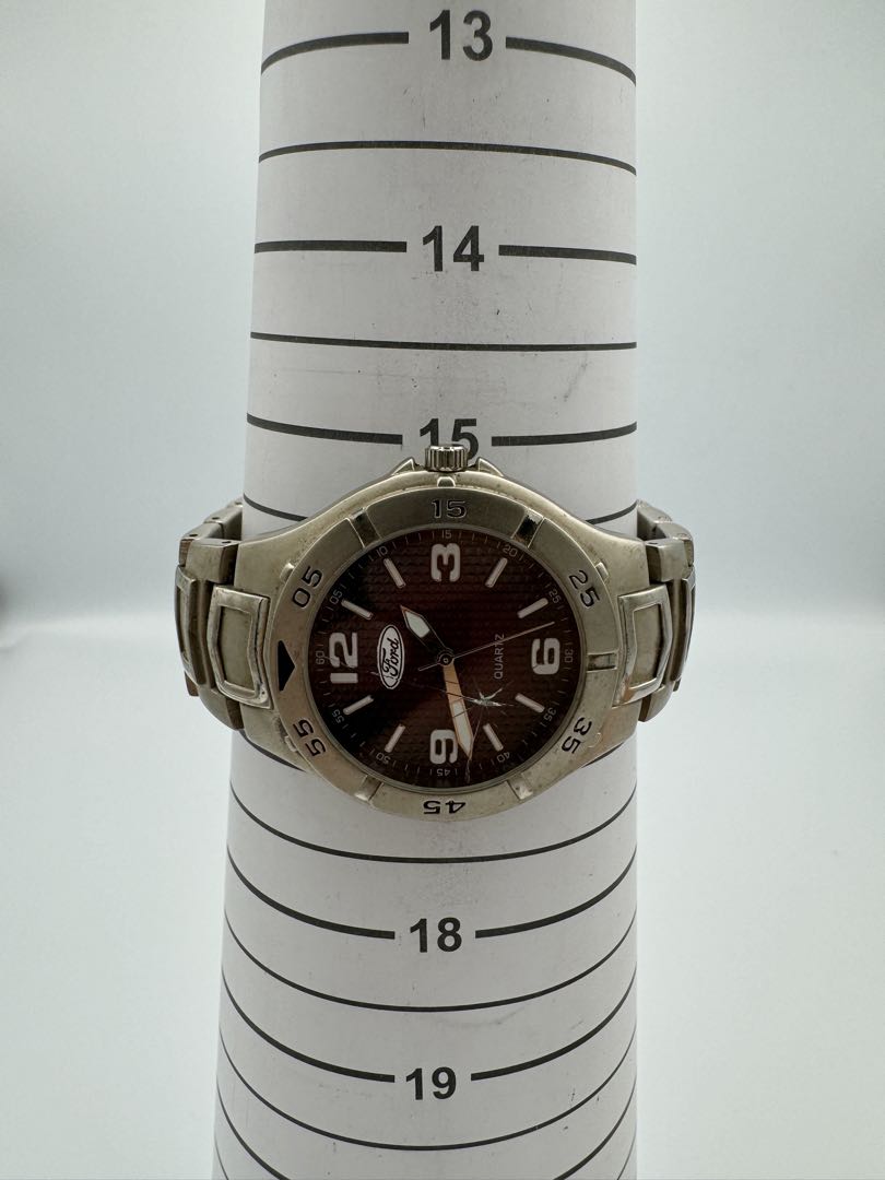 Ford Analog Quartz Men Watch Fd204 Cracked Glass
