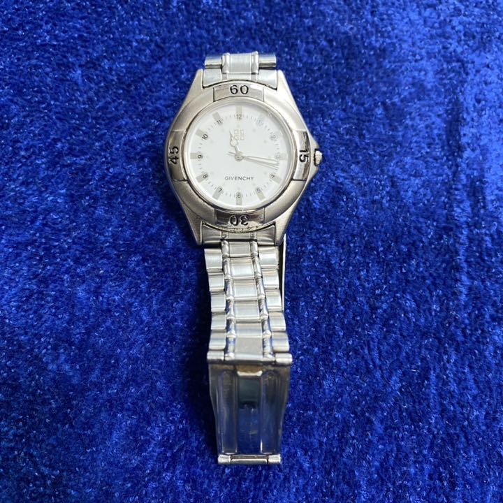 Givenchy Analog Quartz Men