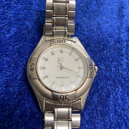 Givenchy Analog Quartz Men