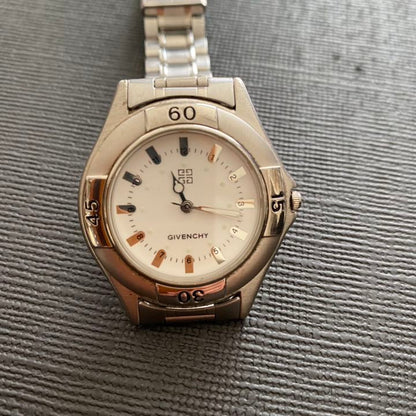 Givenchy Analog Quartz Men