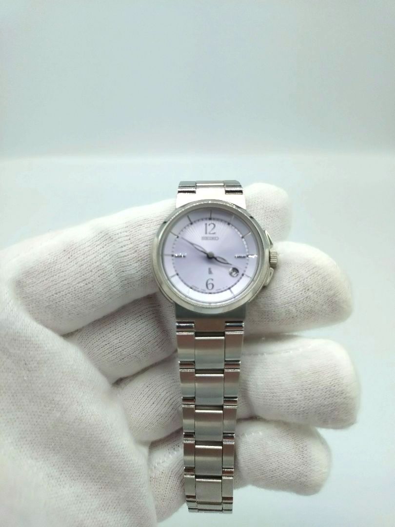Seiko lk/lukia Analog Quartz Women