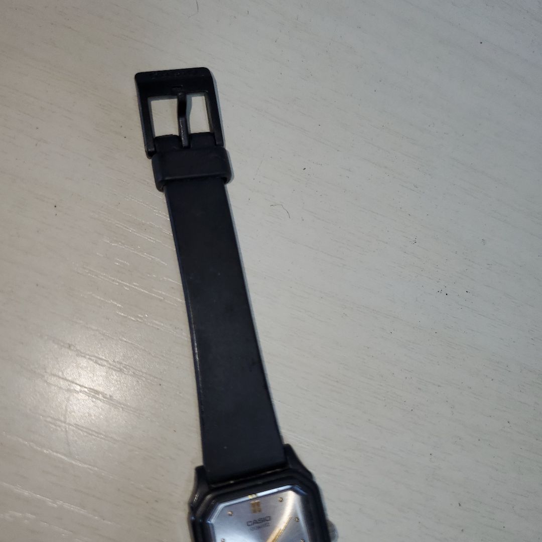 Casio LQ-142 Analog Quartz Women