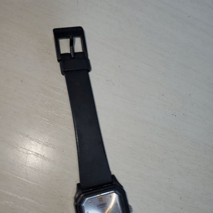 Casio LQ-142 Analog Quartz Women