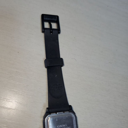 Casio LQ-142 Analog Quartz Women
