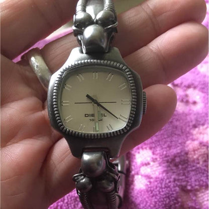 Analog Quartz Women