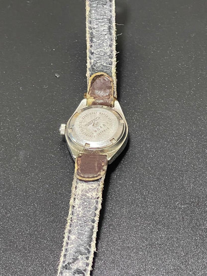 Seiko 2205-0461 Analog Mechanical (Automatic) Women