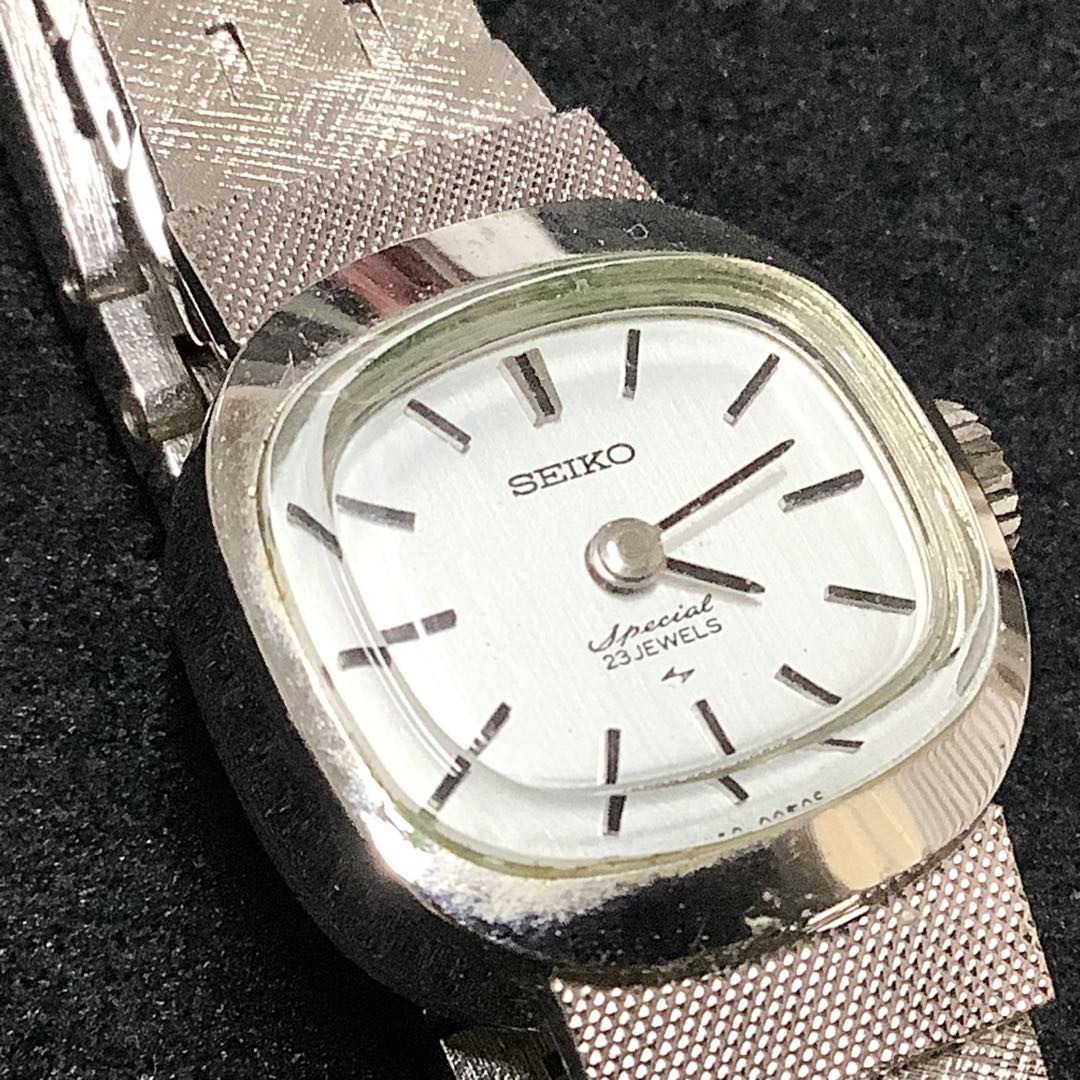 Seiko Analog Mechanical (Manual) Women