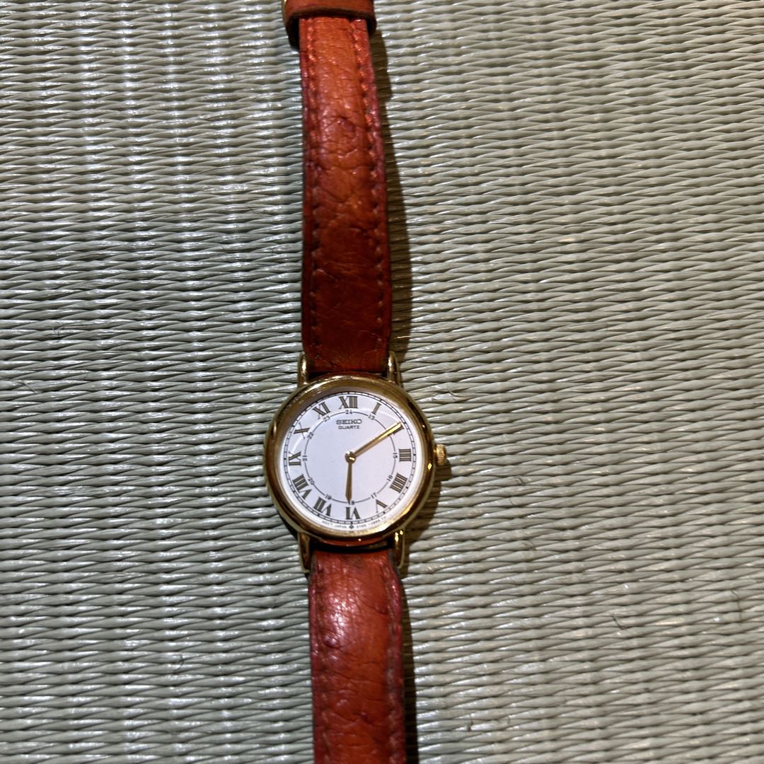Seiko Analog Quartz Women