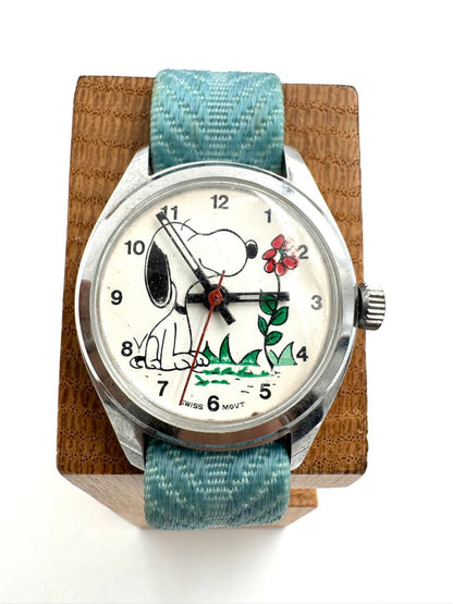 Peanuts Snoopy Analog Mechanical (Manual) Women Manual Winding Watch For Parts