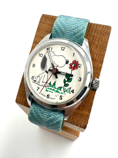 Peanuts Snoopy Analog Mechanical (Manual) Women Manual Winding Watch For Parts