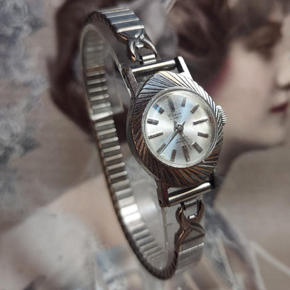 Citizen charm Analog Mechanical (Manual) Women
