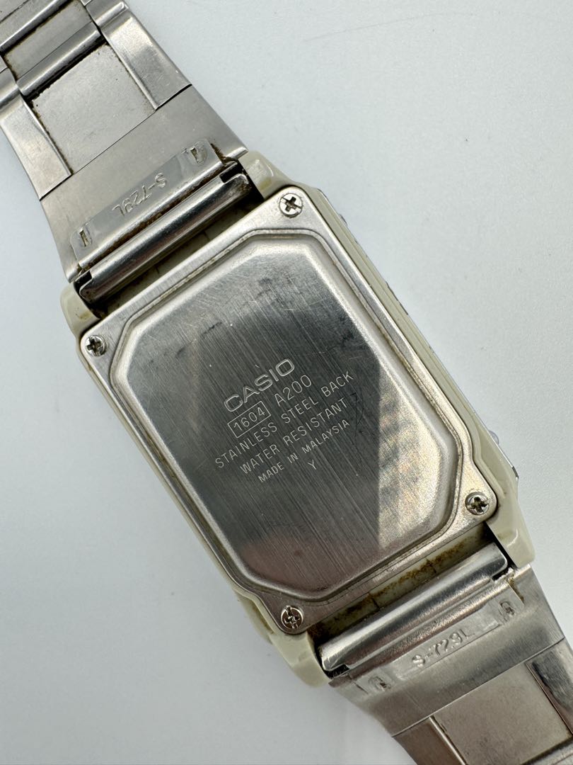 Casio Illuminator 1604 A200 Digital Quartz Unisex Adults Watch Y2K Retro Vintage