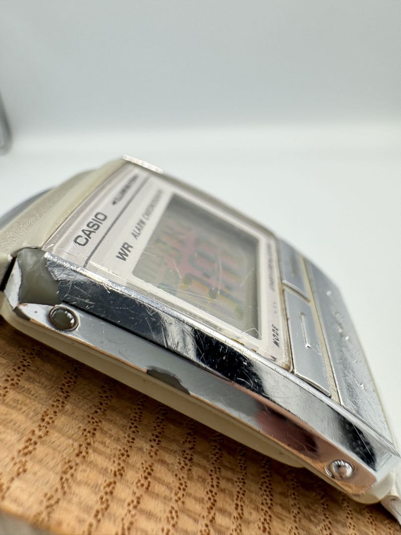 Casio Illuminator 1604 A200 Digital Quartz Unisex Adults Watch Y2K Retro Vintage
