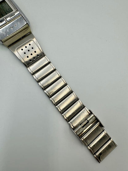 Casio Illuminator 1604 A200 Digital Quartz Unisex Adults Watch Y2K Retro Vintage