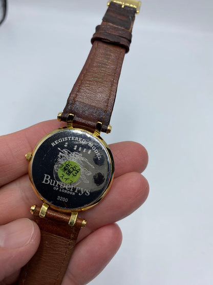 BURBERRY Analog Quartz Men