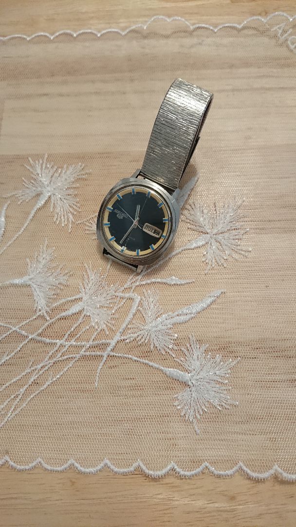 Seiko SportsMatic 6119-6040 Analog Mechanical (Automatic) Women