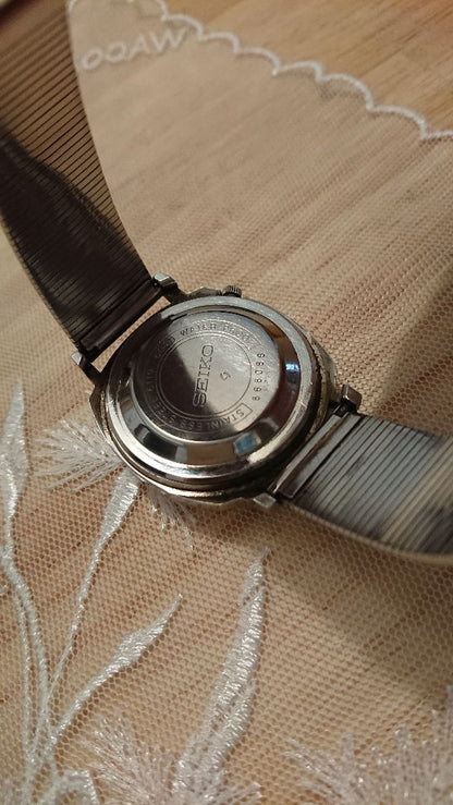 Seiko SportsMatic 6119-6040 Analog Mechanical (Automatic) Women