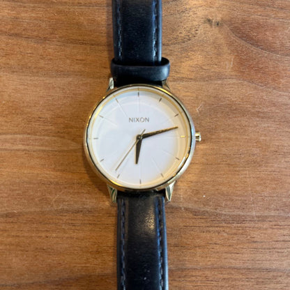 Analog Quartz Women