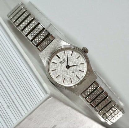 Seiko Chario 4720-0020 Analog Quartz Women