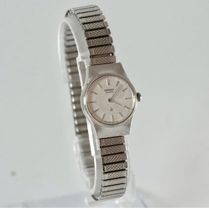 Seiko Chario 4720-0020 Analog Quartz Women