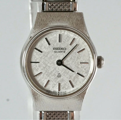 Seiko Chario 4720-0020 Analog Quartz Women
