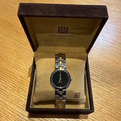 Givenchy Analog Quartz Men