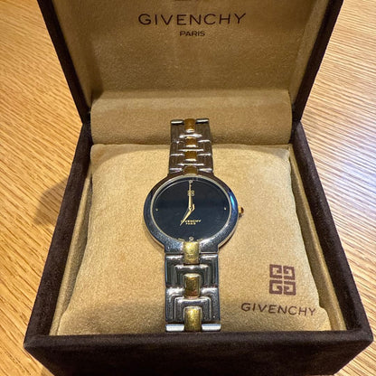 Givenchy Analog Quartz Men