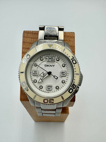 Dkny / Donna Karan New York Analog Quartz Men Diver Watch