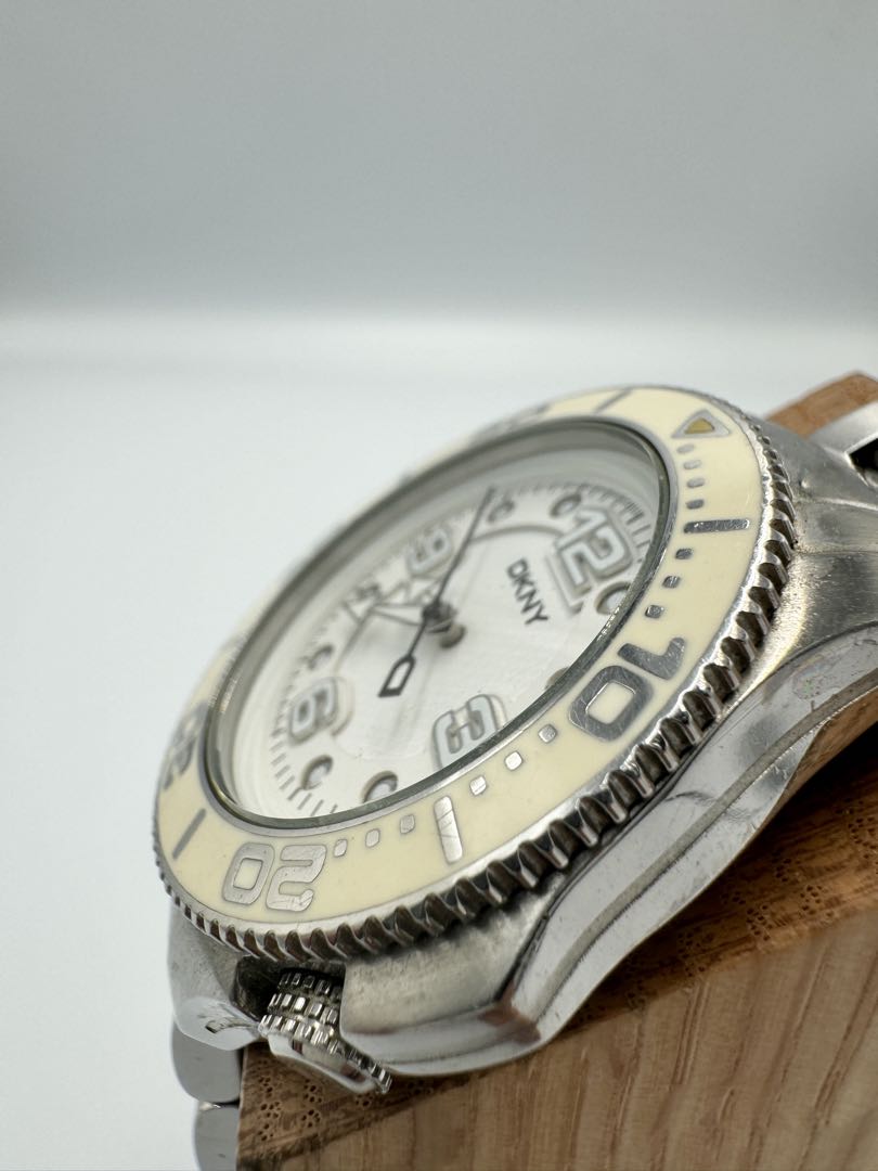 Dkny / Donna Karan New York Analog Quartz Men Diver Watch