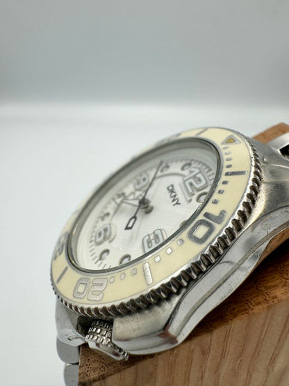 Dkny / Donna Karan New York Analog Quartz Men Diver Watch