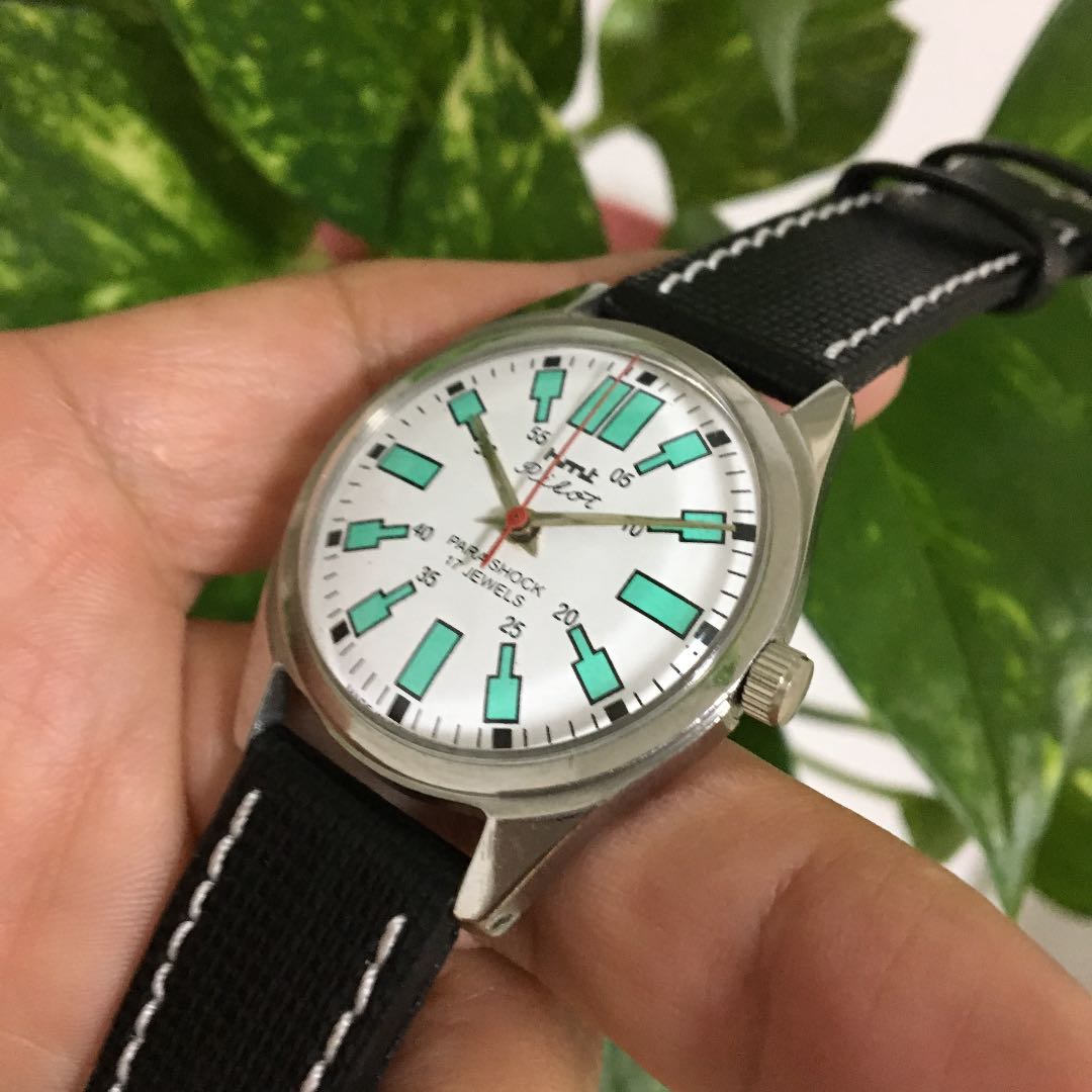 HMT Analog Mechanical (Manual) Men レトロ Pilot Watch （Manual Winding）