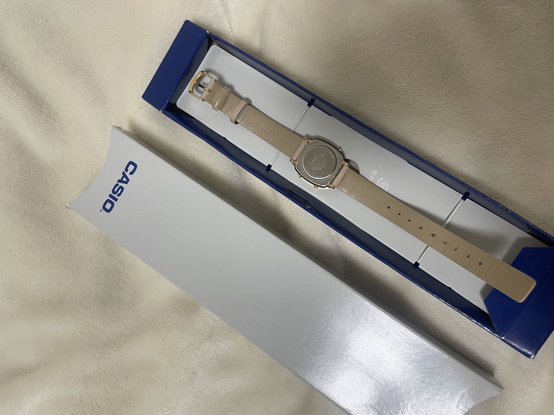Casio 3191 Digital Quartz Women