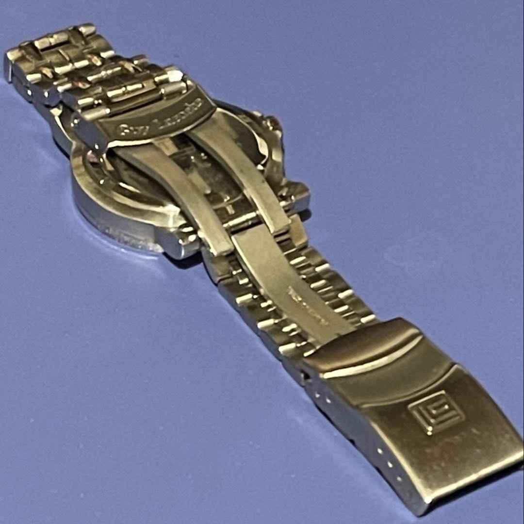 Guy Laroche Analog Quartz Women