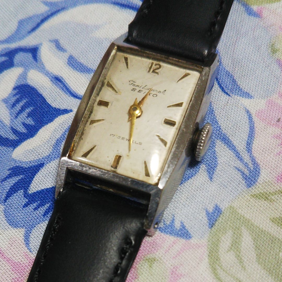 Seiko Analog Mechanical (Manual) Women