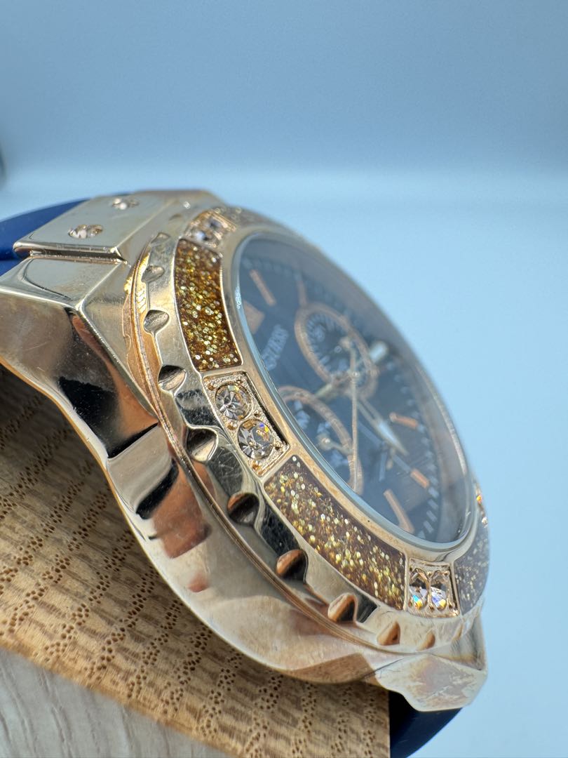 Guess Analog Quartz Women Watch Excellent Condition