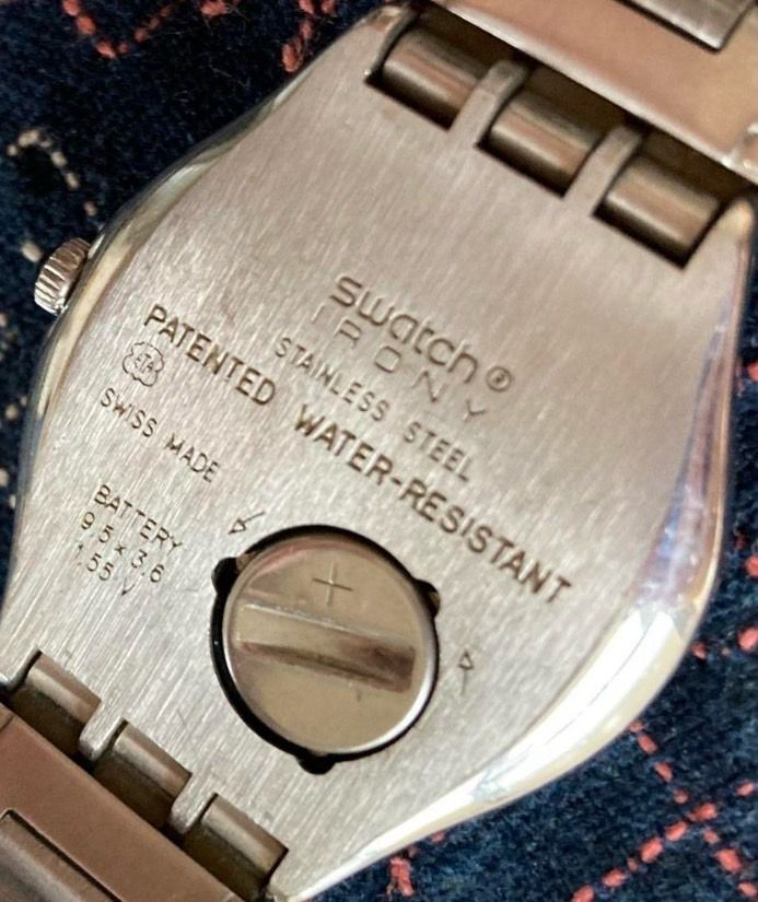 Swatch Analog Quartz Women