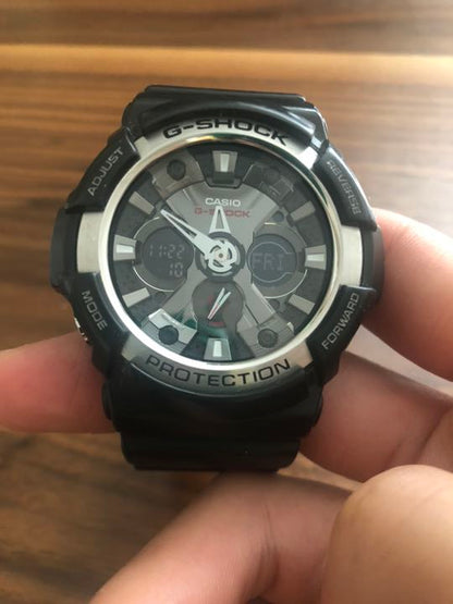 G-shock GA-200-1AJF Digital-Analog Quartz Men