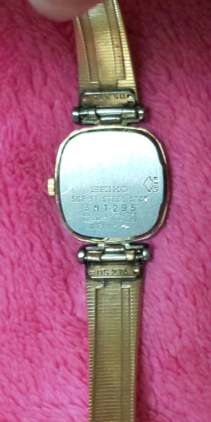 Seiko Analog Quartz Women