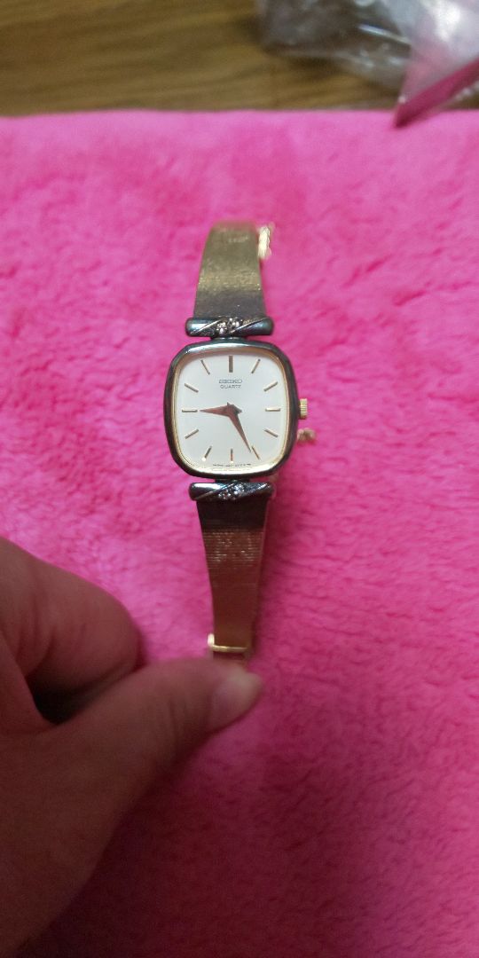 Seiko Analog Quartz Women