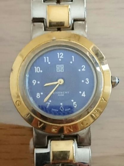 Givenchy Analog Quartz Men
