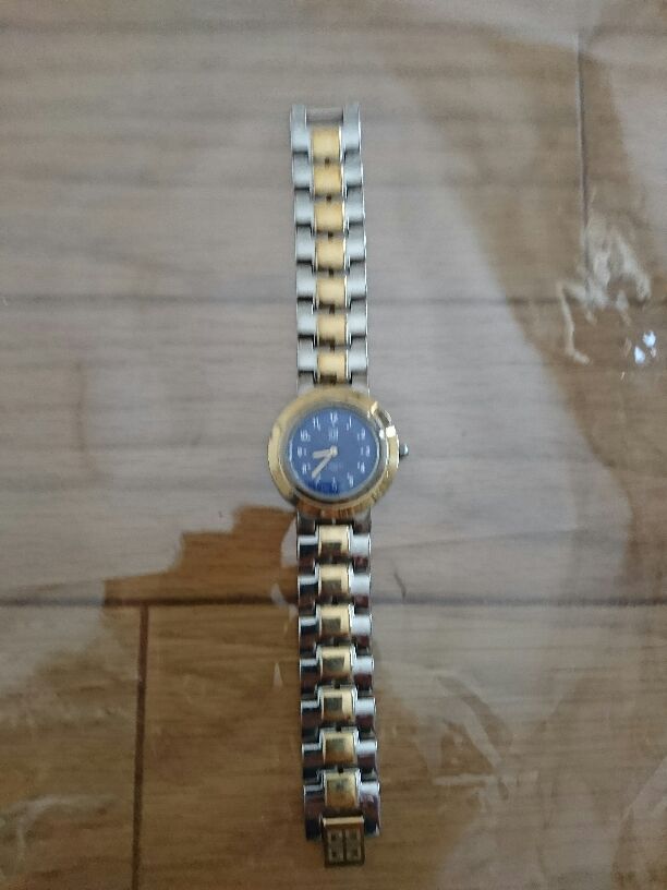Givenchy Analog Quartz Men