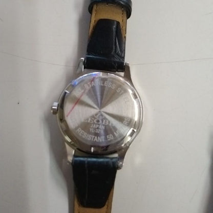 Leobe Analog Quartz Women